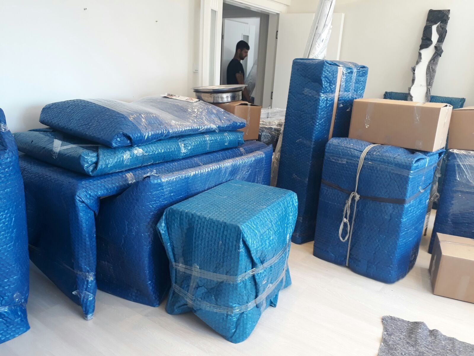 Sigortalı ve Asansörlü İzmir Evden Eve Nakliyat | Stressiz Taşınma – MY Nakliyat