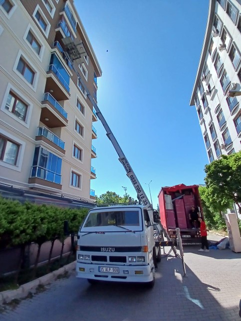 Asansörlü Nakliye İzmir’de Her Binaya Kurulabilir mi? | Profesyonel Taşımacılık MY Nakliyat