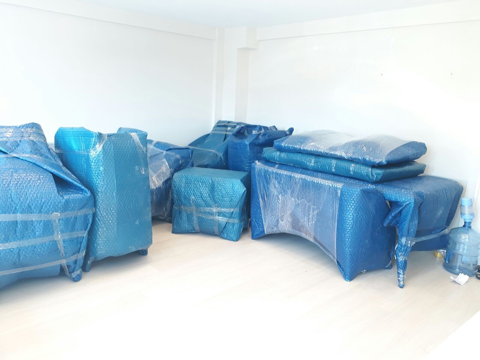 Evden Eve Nakliye Kaç TL? İzmir Evden Eve Nakliyat Fiyat Rehberi 2025