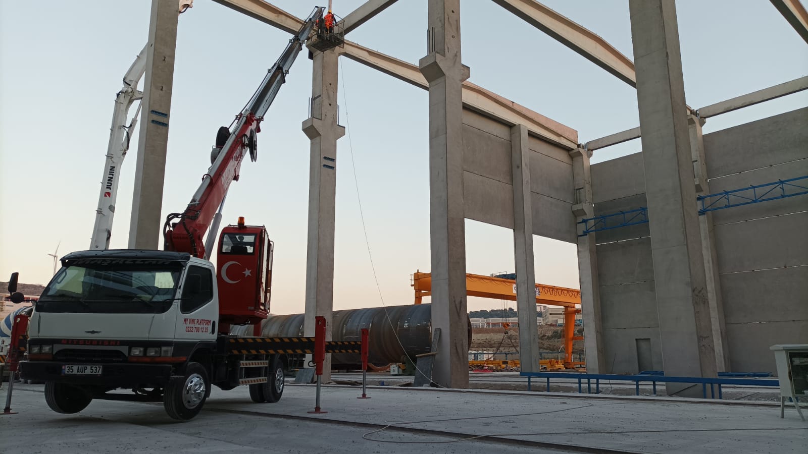 Karşıyaka Sepetli Vinç Kiralama | İzmir Kiralık Sepetli Vinç & Platform